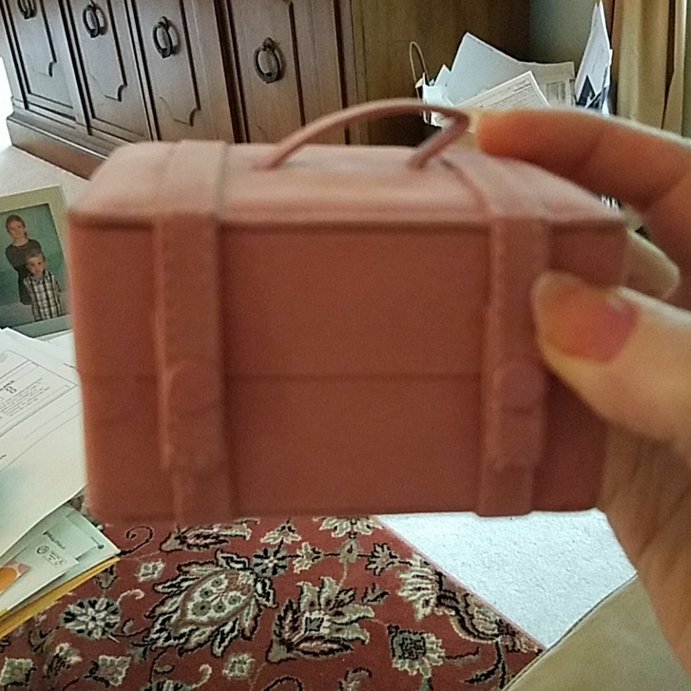 Jewelry box